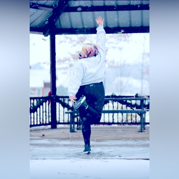 Meet your Posher, Jess! - Picture 3 of 3